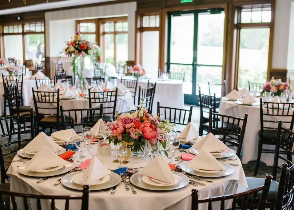 SETTING - Dining Room Set Up